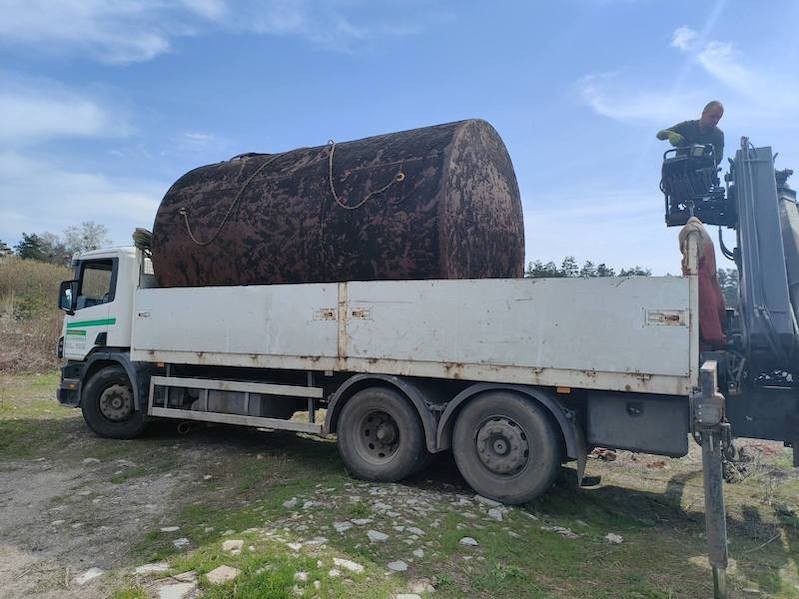 Куплю б в  металеві ємності від 0 5 м  куб  до 100 м  куб 